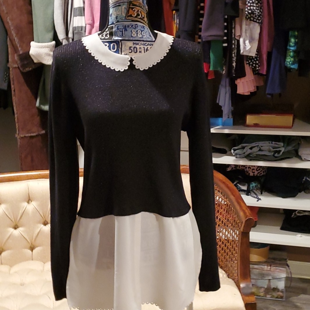 ELLE size large sweater.